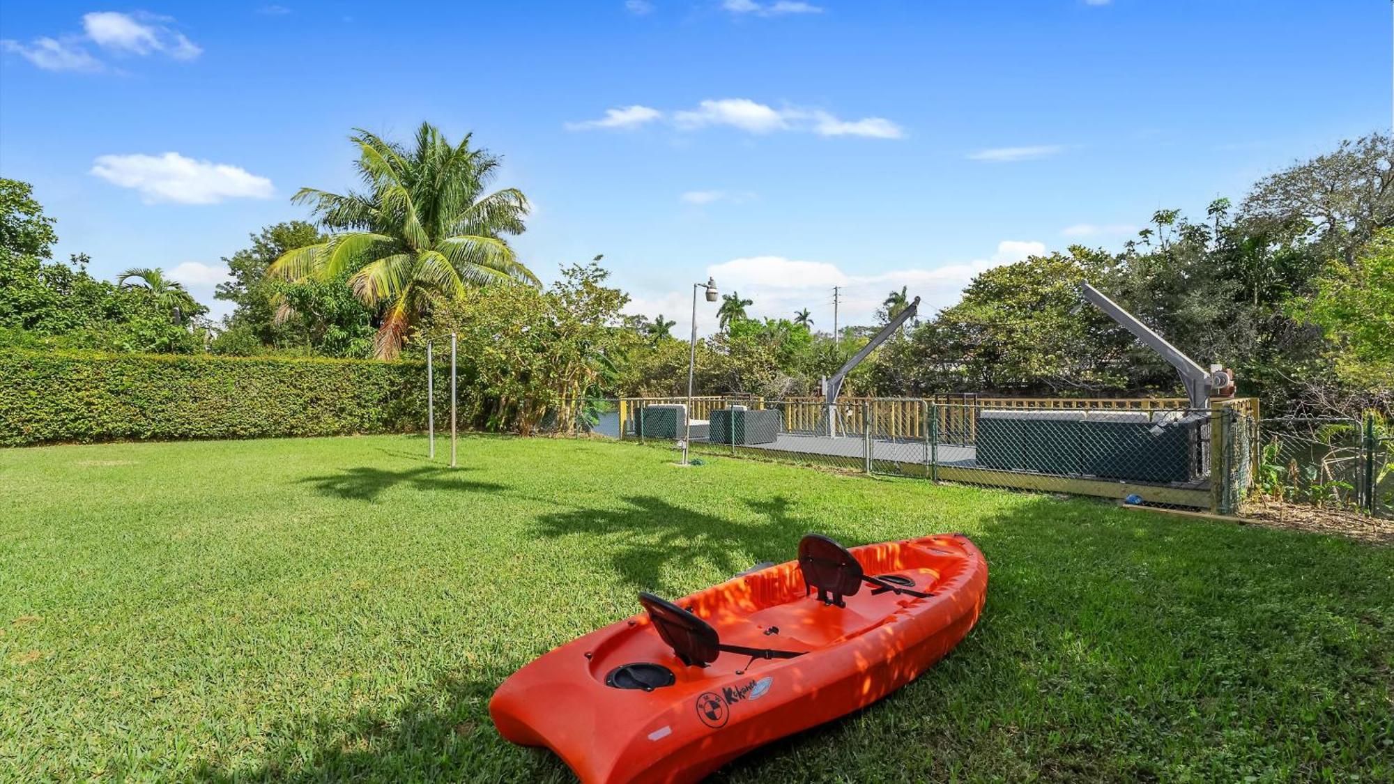 הוילה Golden Glades Luxury Miami Waterfront Retreat With Private Dock מראה חיצוני תמונה